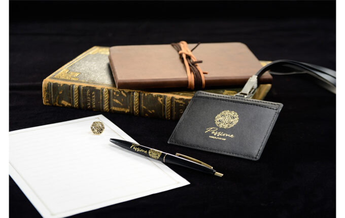 Jojo World パッショーネ入門セット Goods ジョジョの奇妙な冒険 公式ポータルサイト Jojo World パッショーネ入門セット Goods ジョジョの奇妙な冒険 公式ポータルサイト